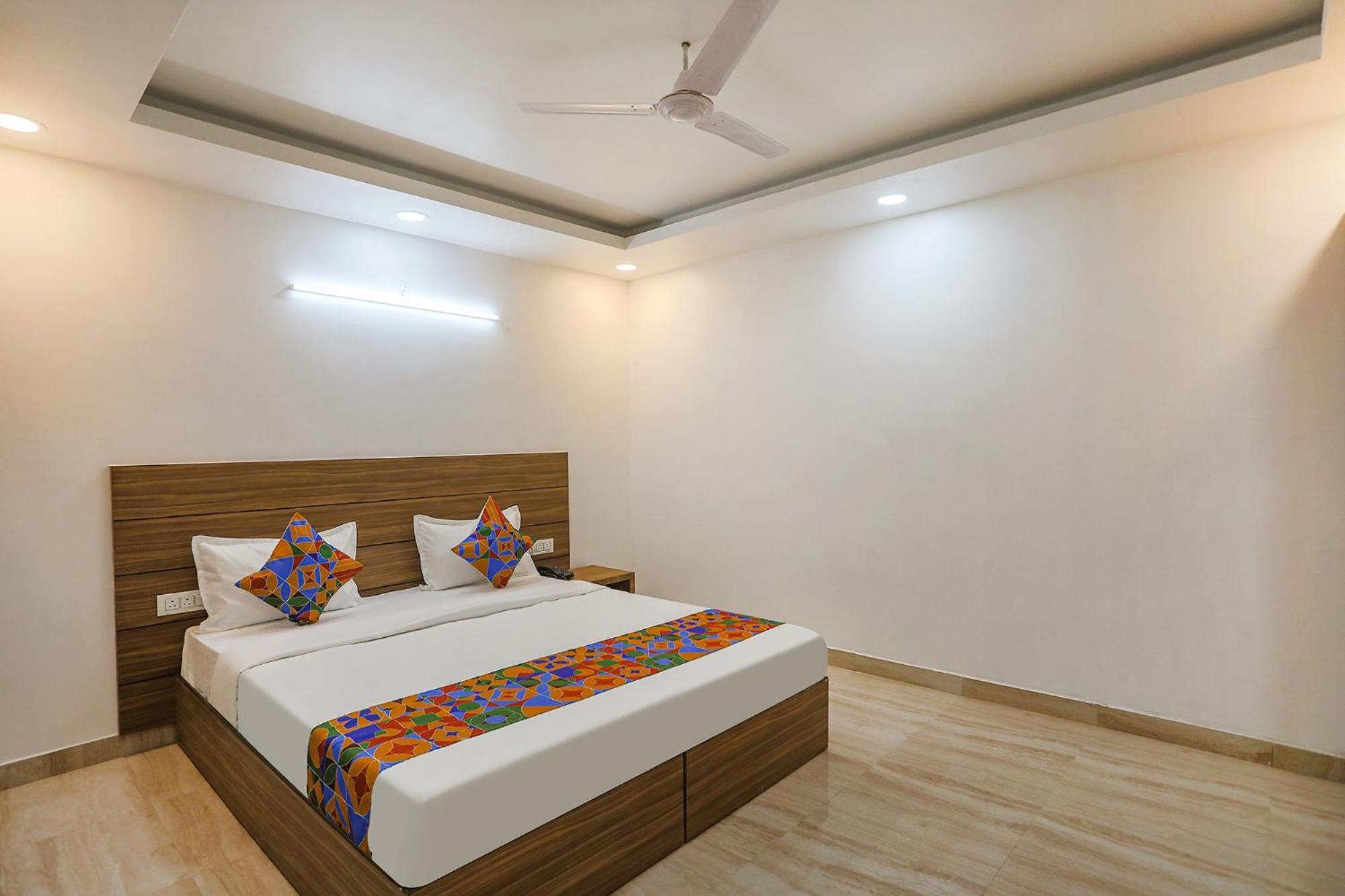 Fabhotel Unique Stay Noida Exterior photo