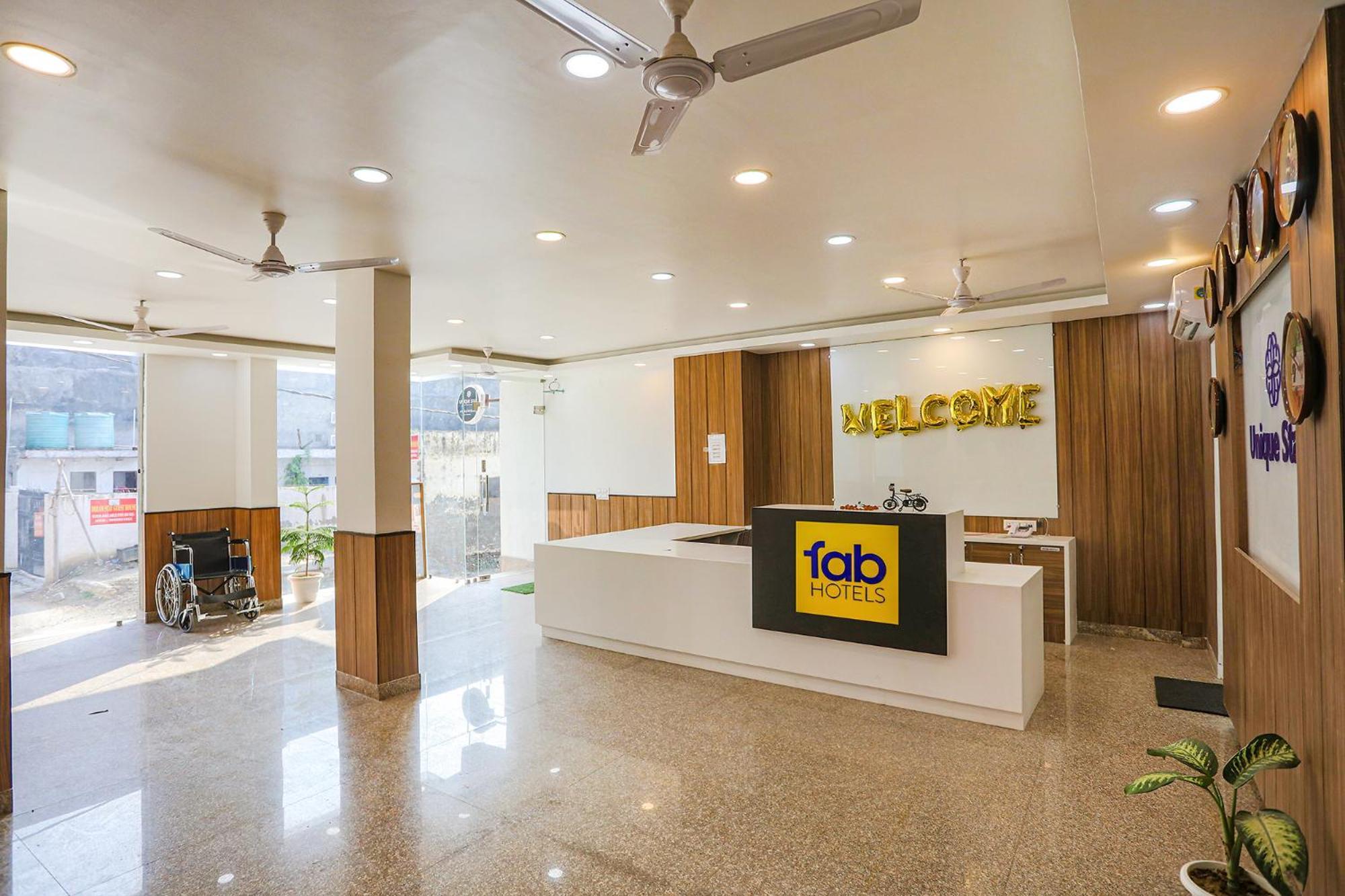 Fabhotel Unique Stay Noida Exterior photo